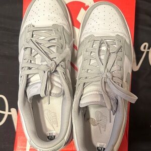 Nike White and Gray Dunks